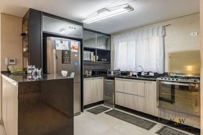 Imagem Sobrado à venda na Vila Leopoldina São Paulo SP com 3 suítes, 3 vagas de garagem e 201m² de área construída em um terreno de 183m².