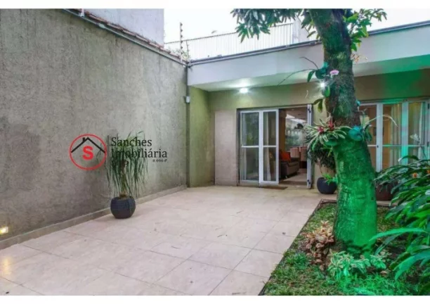 Imagem VENDA SOBRADO, excelente localização no bairro da Mooca,