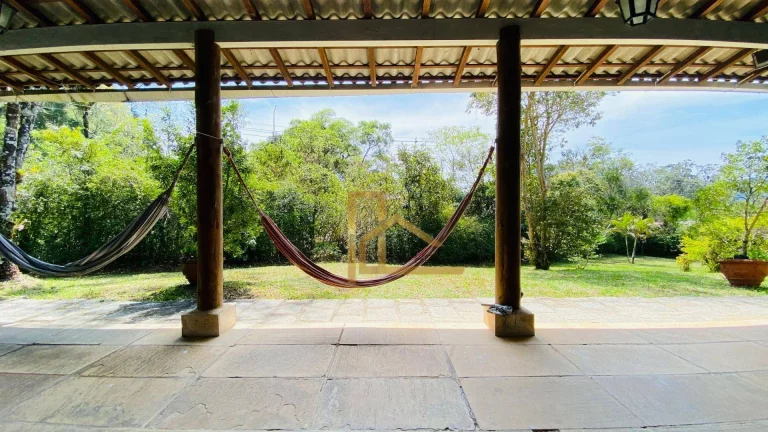 Imagem Casa linear com 4 dormitórios à venda, 156 m² - Granja Guarani - Teresópolis/RJ