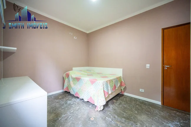 Imagem Casa com 3 dormitórios, sendo 1 suíte para venda - Impecável