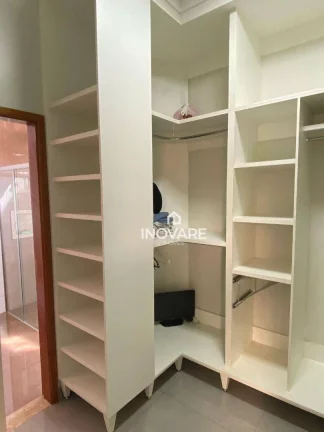 Imagem Casa com 3 dormitórios à venda, 202 m² por R$ 850.000,00 - Setor Paranaíba - Itumbiara/GO