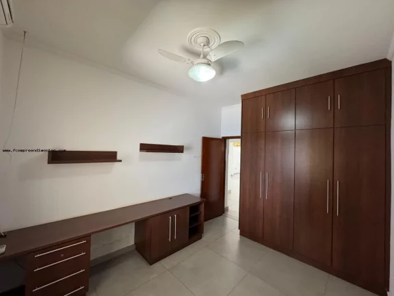 Imagem Casa para Locação em Limeira, Vila Claudia, 5 dormitórios, 3 banheiros, 2 vagas