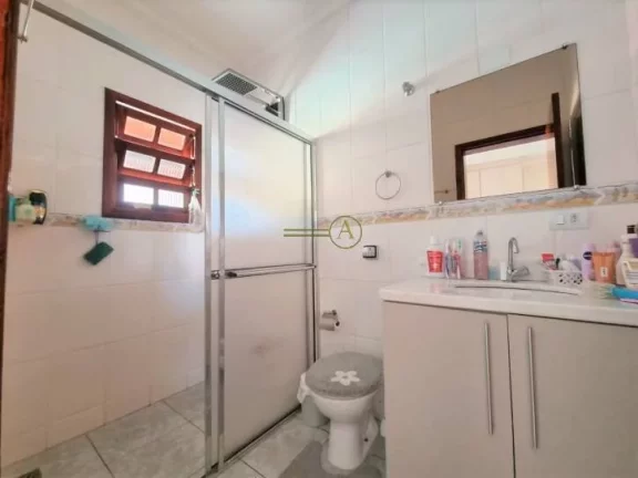 Imagem Casa térrea de alto padrão à venda em Peruíbe, com edícula sendo 2 suítes