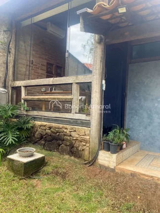 Imagem Casa estilo loft.
Arquitetura rústica com design tipo loft;
Hall de entrada acolhedor;
Cozinha com ...