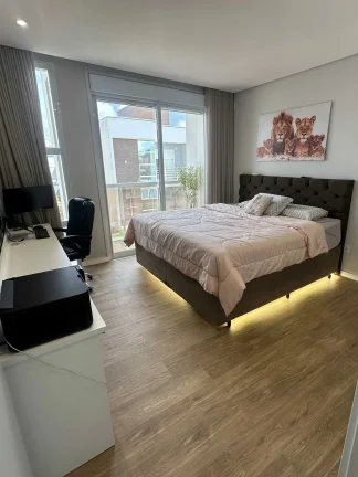 Imagem Casa com 3 dormitórios sendo 1 suíte e 2 vagas de garagem em Biguaçu/SC