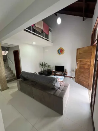 Imagem Sobrado com 2 quartos e 2 vagas de garagem na Praia de Taquaras em Balneário Camboriú