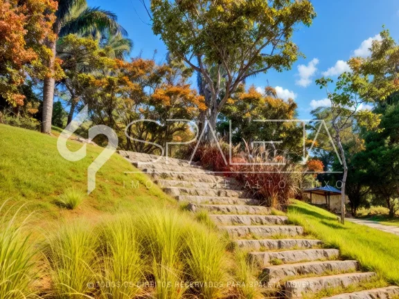 Imagem Casa de revista com vista livre para o lago e campo de golfe, disponível para venda na Fazenda da Grama em Itupeva