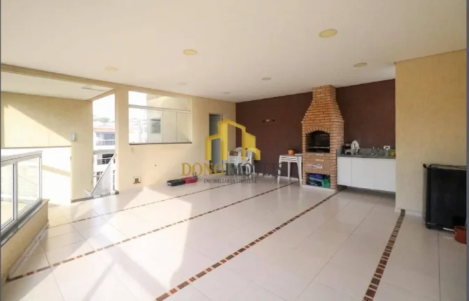 Imagem Sobrado amplo com 215 m², 3 dormitórios, Bairro Ceramica, SCS