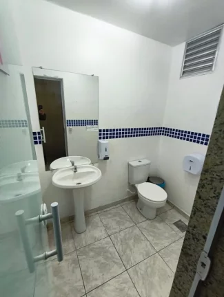 Imagem Comercial para Venda em Nova Friburgo, Centro, 5 banheiros