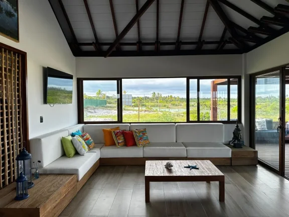 Imagem Casa em Condomínio à venda em Imbassaí, Mata de São João - Condomínio fechado com vista para o mar