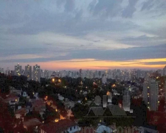 Imagem Apartamento totalmente reformado, andar alto, vista incrível, amplo living para 2 ambientes, 3 dorm...