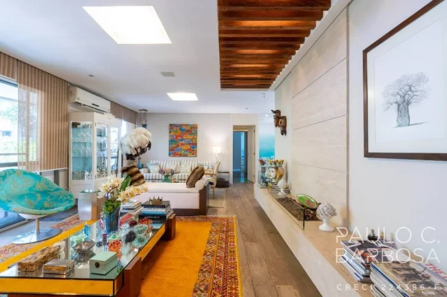 Imagem Vila Suzana Venda - 3 Dormitórios (2 Suítes) - 4 Vagas - 250m²