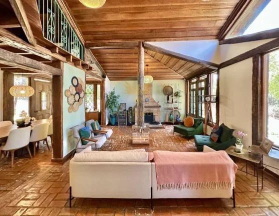 Casa em Condomínio a Venda no bairro Granja Viana - Cotia, SP