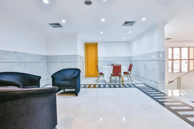 Imagem Flat disponível para venda no Hotel Hampton Park, com 31m², 1 dormitório e 1 vaga