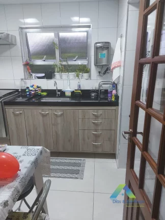 Imagem Apartamento Reformado com 3 dormitórios na Vila das Mercês/SP!!
