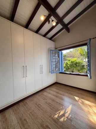 Imagem Casa à venda com 6 quartos, sendo 4 suítes, no condomínio Flamboyant, Atibaia - SP