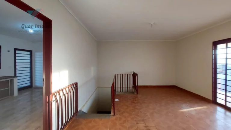 Imagem Casa Comercial à Venda em Ribeirão Preto-SP, Bairro Ipiranga 2 Quartos, 1 Sala, 1 Banheiro 196,00 m² de Área
