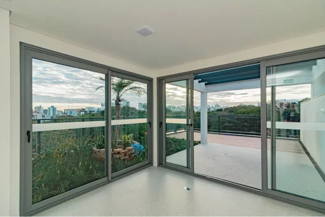 Imagem Apartamento à venda em Porto Alegre, Farroupilha, com 1 quarto, 37m2
