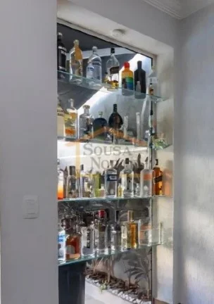 Imagem Sobrado de 260m² com 3 dormitórios, sendo 3 suítes, sendo uma master com closet, 5 banheiros, sal...