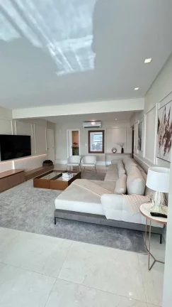 Imagem Apartamento finamente mobiliado com 4 suítes e 3 vagas de garagem em Meia Praia - Itapema/SC