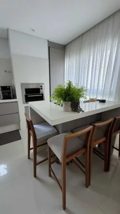 Imagem Apartamento com 3 suítes, 2 vagas de garagem no Pioneiros em Balneário Camboriú