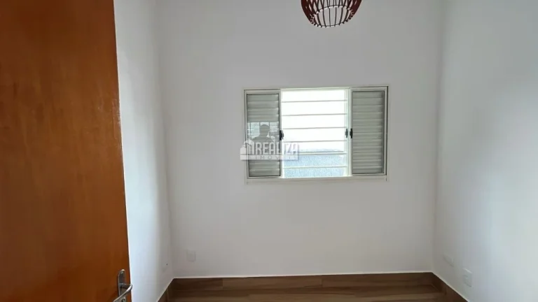 Imagem Encantadora casa de 4 dormitórios no bairro Estados Unidos em Uberaba