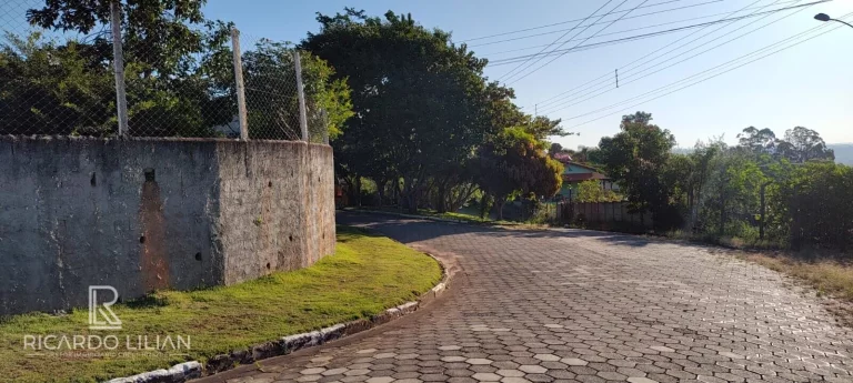 Imagem Oportunidade imperdível! Terreno de condomínio em Atibaia com vista deslumbrante e infraestrutura completa!