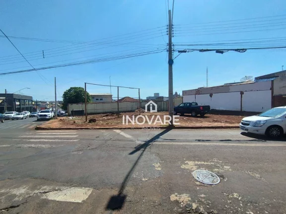 Imagem Terreno, 697 m² - venda por R$ 2.200.000 ou aluguel por R$ 15.000/mês - Setor Central - Itumbiara/GO