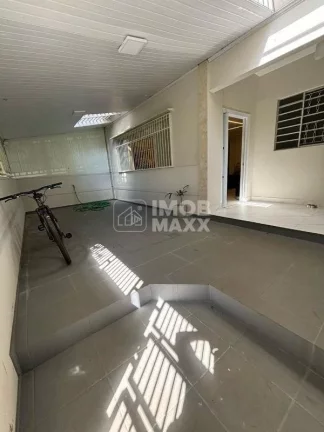 Imagem Luxuosa Casa na Asa Sul: 6 Dormitórios e 4 Suítes à Venda na W3 - 709 sul