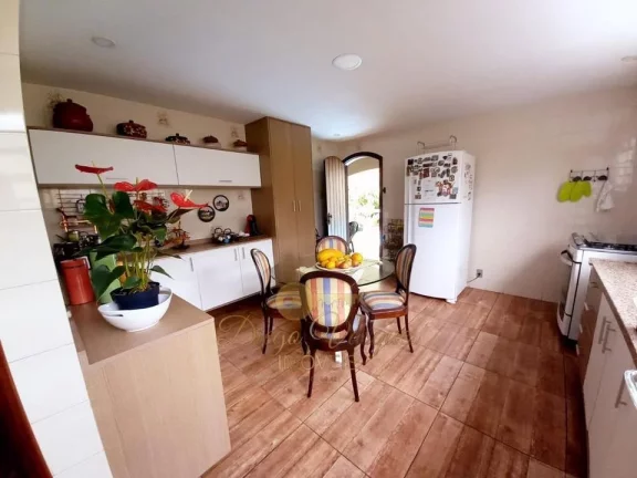 Imagem Casa para Venda em Teresópolis / RJ no bairro Várzea