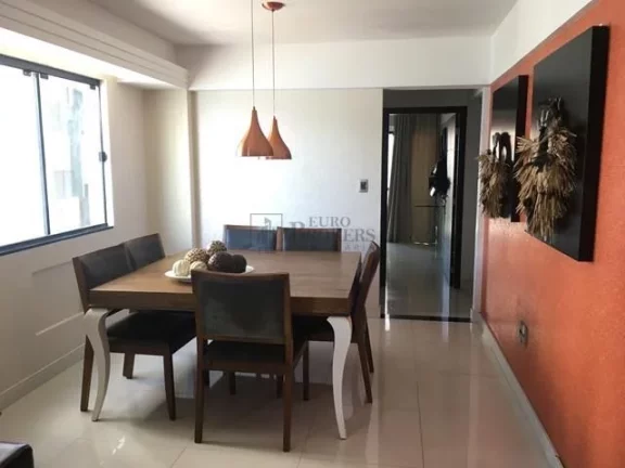 Apartamento mobiliado lateral mar em Balneário Camboriú.