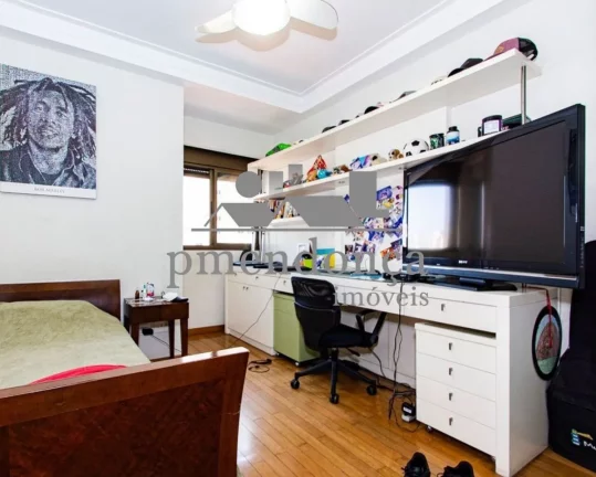 Imagem Apartamento em Perdizes com 4 sui­tes e 5 vagas, 240m²