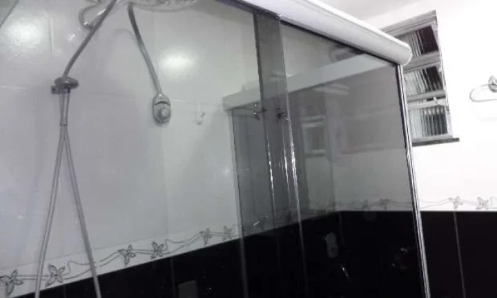 Imagem Apartamento com 2 dormitórios à venda, 80 m² por R$ 240.000,00 - Centro - São Gonçalo/RJ