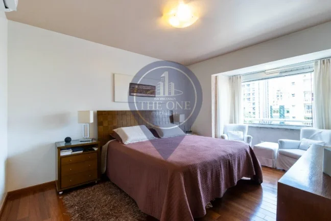 Imagem Apartamento de Luxo à Venda em Indianópolis, São Paulo - 3 Quartos, 3 Suítes, 2 Salas e 195m² de Pura Sofisticação!