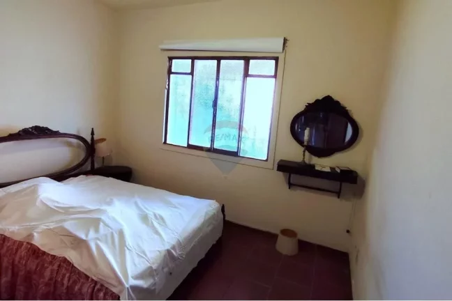 Imagem Casa com três quartos, Perto da Praia e da Praça da 70, Itaipuaçu Terreno completo