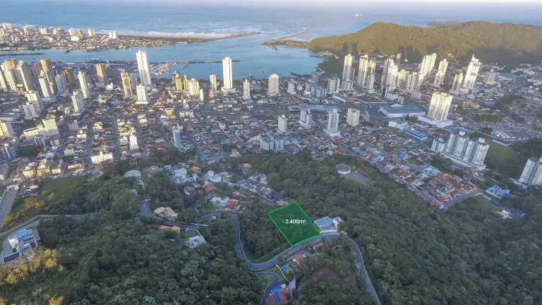 Imagem Terreno no Morro da Cruz no Bairro Fazenda em Itajaí