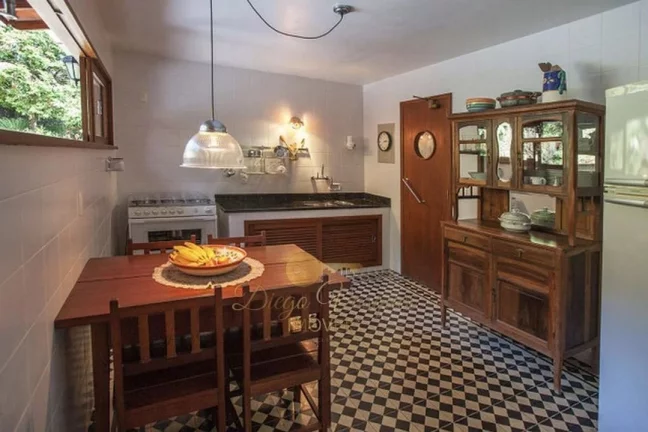 Imagem Casa para Venda em Teresópolis / RJ no bairro Parque do Imbui