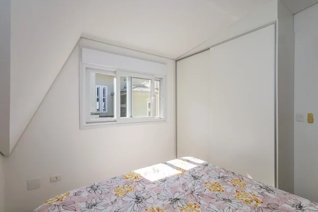 Imagem Casa Residencial de 3 quartos no bairro Campo Comprido