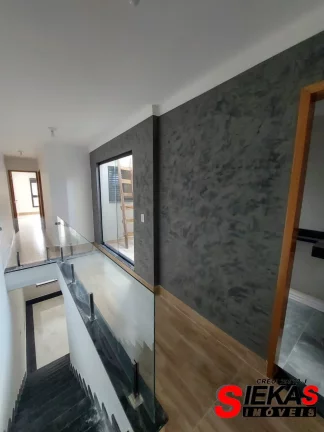 Imagem Imperdível! Casa à venda em São Paulo-SP, Vila São Geraldo: 3 quartos, 1 suíte, 2 salas, 3 banheiros, 2 vagas de garagem, 130m².
