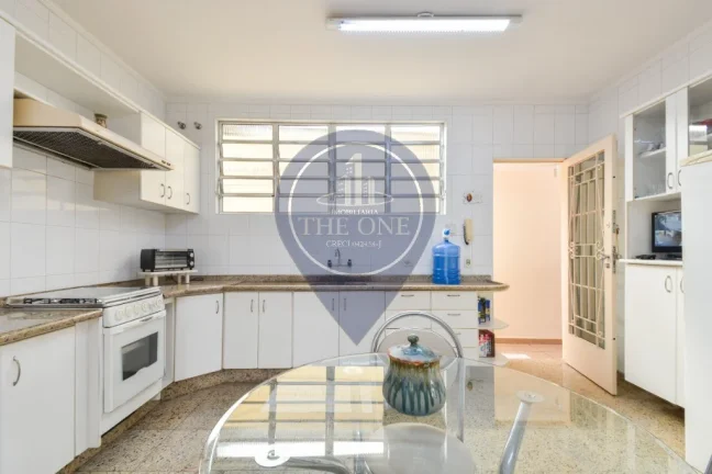 Imagem Casa à venda na Saúde, São Paulo-SP: 5 quartos, 3 suítes, 2 salas, 4 banheiros, 3 vagas, 309m². Venha conferir!