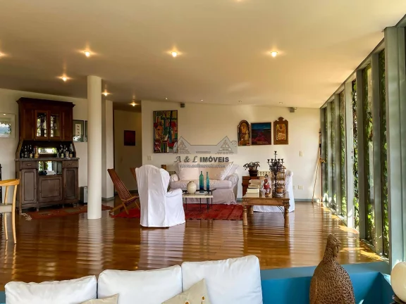 Imagem Casa à venda em Campos do Jordão – Com Vista exuberante da natureza