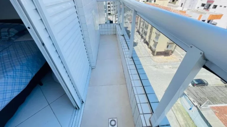 Imagem Excelente apartamento na Ocian 2 dormitórios 1 suíte!!!