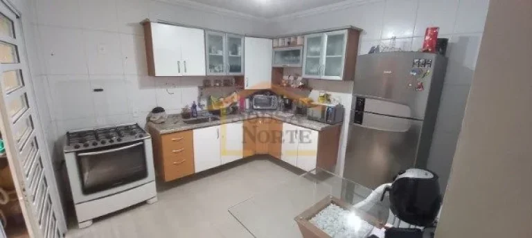 Imagem Casa em condomínio fechado, 3 dormitórios, sendo 3 suítes amplas, mobiliado, área de churrasco/s...