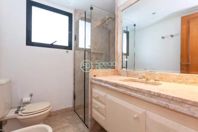 Imagem Excelente apartamento com 202m² em Higienópolis. Living super espaçoso, varanda com uma vista inc...