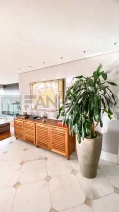 Imagem Apartamento de Luxo no Tatuapé: 3 quartos, 3 suítes, 3 salas, 4 banheiros, 3 vagas de garagem, 224m². Venha conferir!