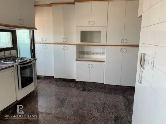 Imagem Cobertura Duplex com 3 dormitórios sendo uma suite master com closet e 250m² de area util...