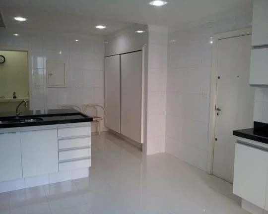 Imagem Apartamento à venda no Guarujá na Praia de Pitangueiras