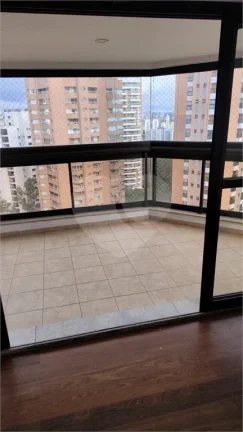Imagem Apartamento à venda ou para alugar com 4 quartos, sendo 4 suítes, no condomínio Vôo do Tangará, São Paulo - SP