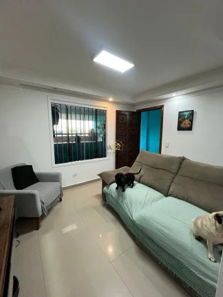 Imagem Sobrado com 3 Quartos e 2 banheiros à Venda, 120 m por R$ 425.000
