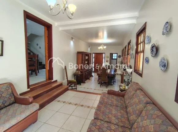 Imagem Linda casa à venda em Valinhos, situada em um condomínio tranquilo e com excelente localização. ...
